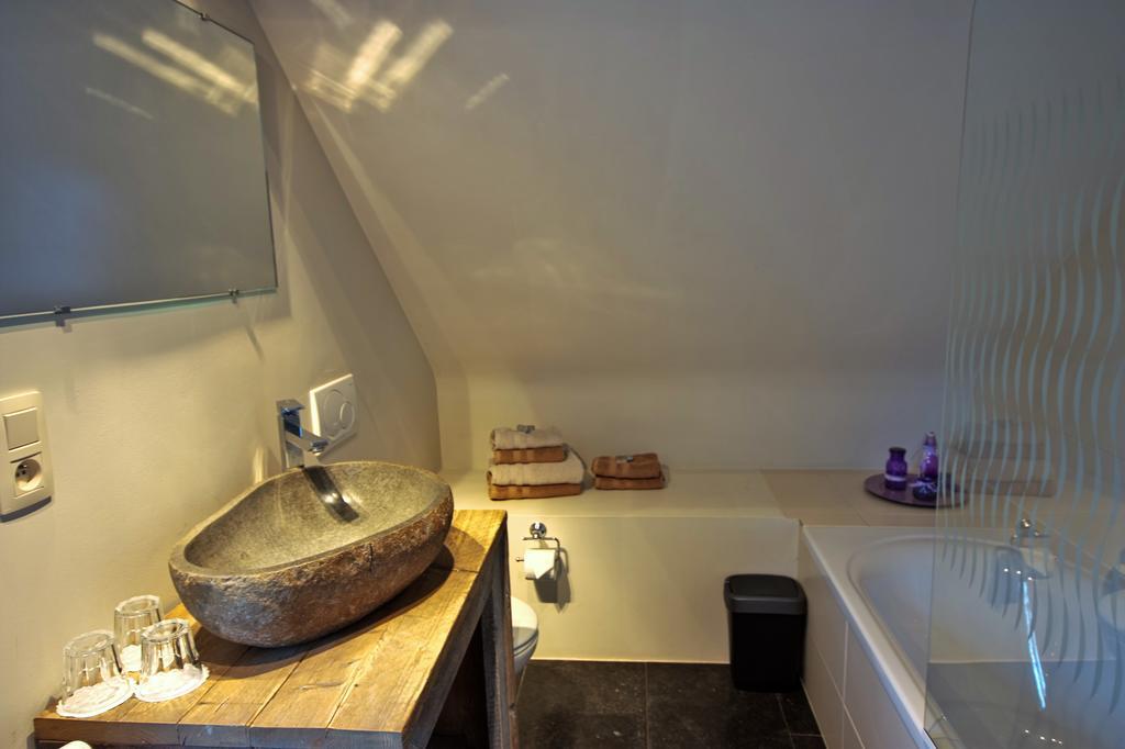 B&B Crijbohoeve Zutendaal Ngoại thất bức ảnh